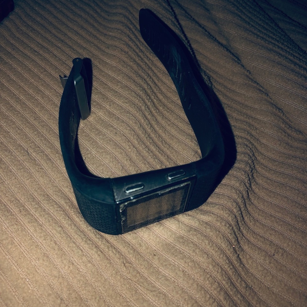 Fitbit Surge - image 2